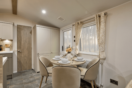 Salisbury_dining_table_Gallery_image_e00d6a3e7b